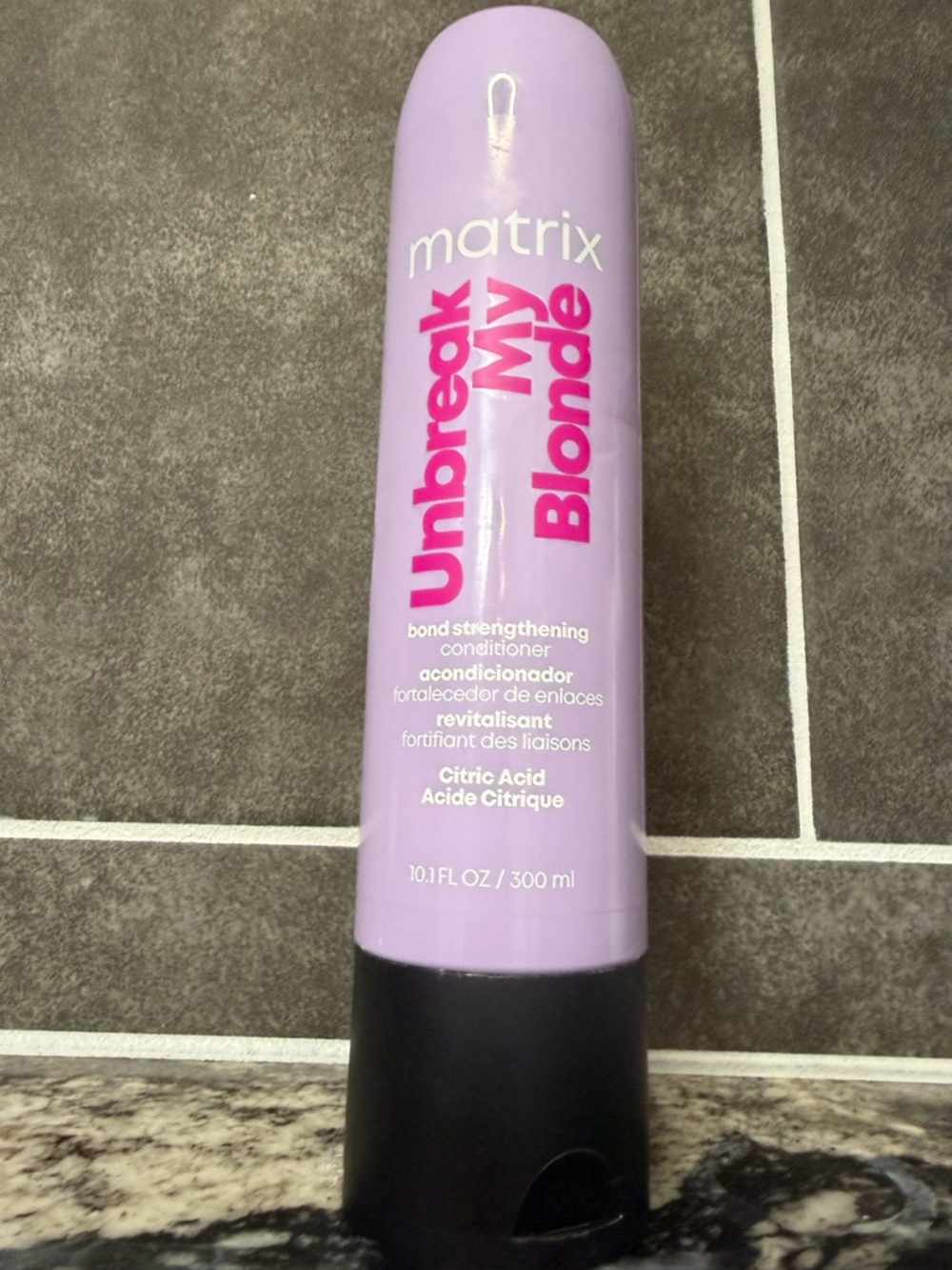 Matrix Unbreak My Blonde Bond Strengthening Conditioner